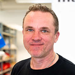 Malkit henkilökunaa