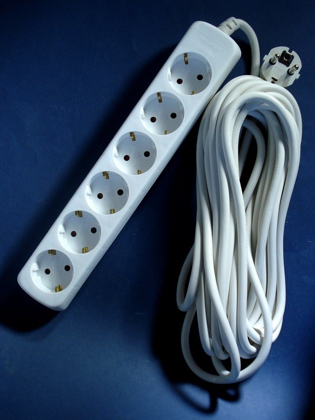 Jatkojohto 6-osainen maadoitettu 1,5 m - Jatkojohdot, Kaapelikelat - 1451 - 1