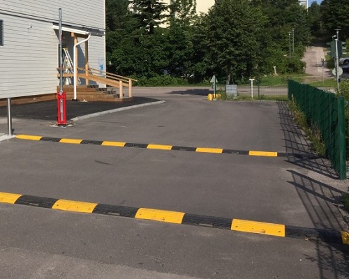 Hidastetöyssy VB 50 musta 50 x 500 x 400 mm - Liikenteen ohjaus - 3733 - 1