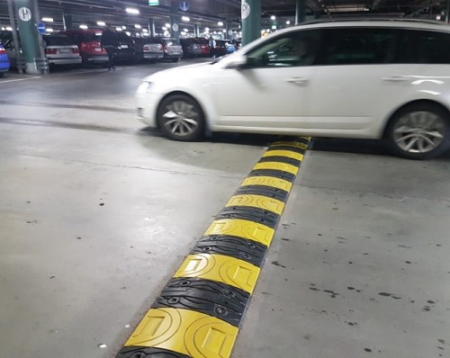 Hidastetöyssy Salamandra 50 x 500 x 420 mm - Liikenteen ohjaus - 61014 - 1