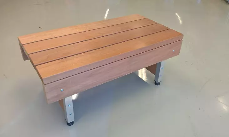 Saunanjakkara 70 cm teräs-säätöjalalla korkeus 30 cm lämpökäsitelty - Sauna, Pukuhuone, Pesutupa - 63434 - 1