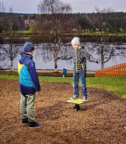 Tasapainolauta Rocker 137200M Lappset - Tasapainoilu, Leukapuomit - 57795 - 1