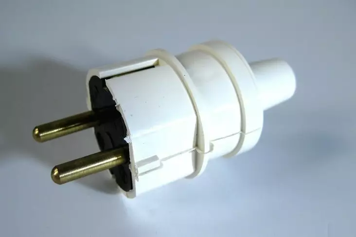 Pistotulppa maadoitettu valkoinen IP44 - Pistorasiat, Pistotulpat - 1466 - 1